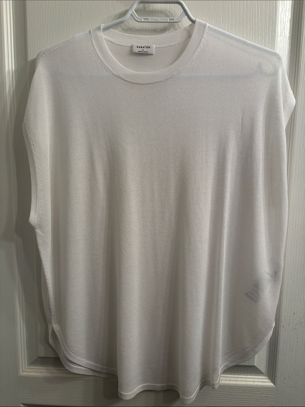 Babaton White Sleeveless Knit Top